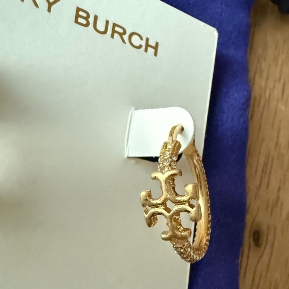 TORY BURCH Eleanor Pavé Crystal Gold Plated Hoop Earrings. - Picture 4 of 5